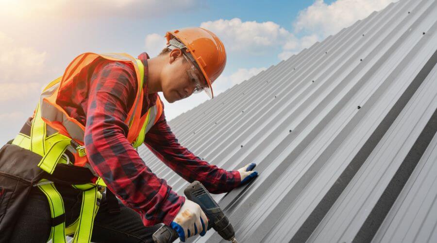 Owens Corning roofing contractor in Dallas City, IL